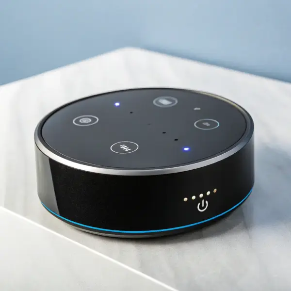 Hub doméstico inteligente con control por voz